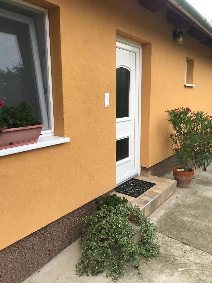 Dalia Apartman Gyoemro Dış mekan fotoğraf