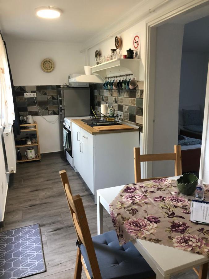 Dalia Apartman Gyoemro Dış mekan fotoğraf